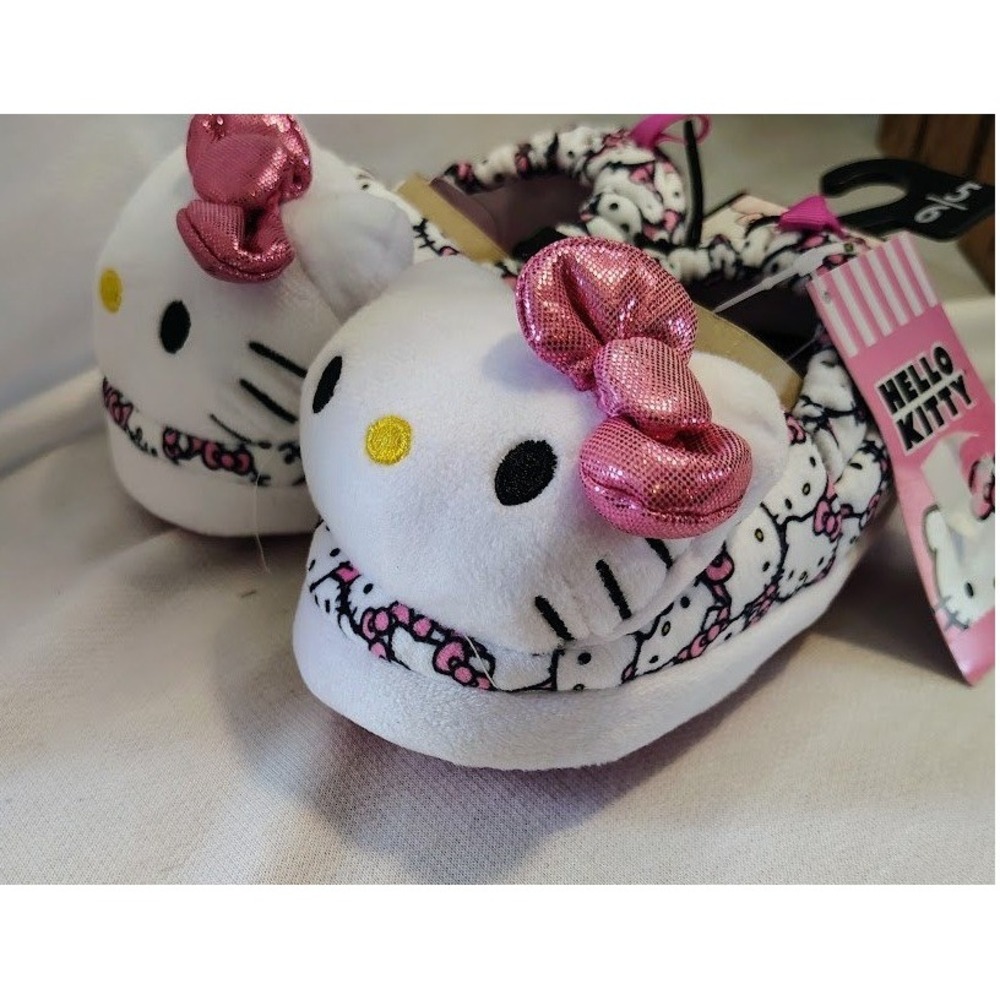 Hello Kitty Sanrio Toddler Girls Slippers Sz 5/6 Plush Pink Cozy House NWT